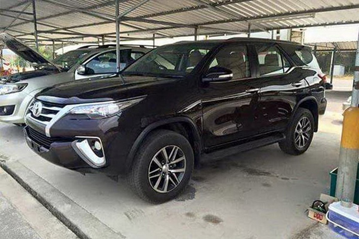 Chua ra mat, Toyota Fortuner 2016 da lo dien tu A den Z-Hinh-2